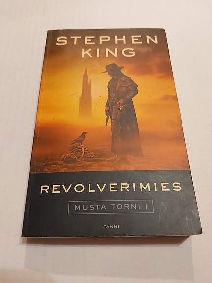 Stephen King: Musta torni I; Revolverimies