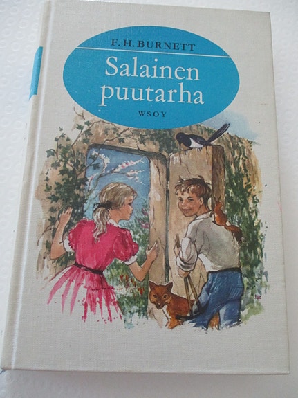 Perinteisiä tyttöjen kirjoja mm Salainen puutarha