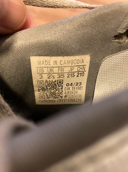 Adidas nappikset