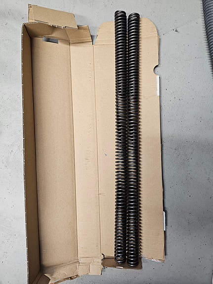 Sportster etujouset