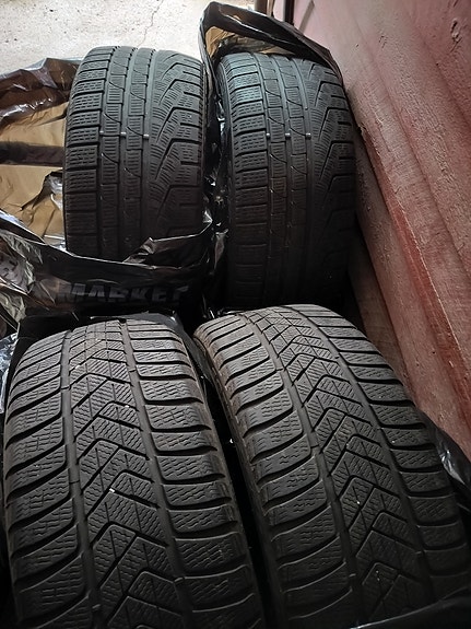 Pirelli kitkarenkaat 4kpl