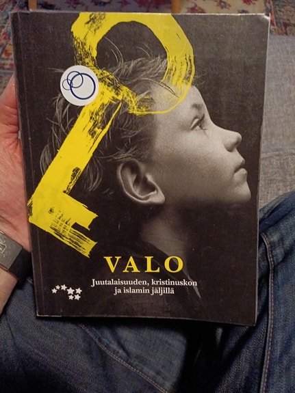 Valo 1 lukion uskonto oppikirja