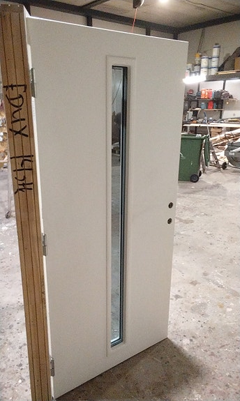 10x21 vasenkätinen ulko ovi