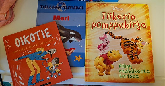 Nalle Puh: Tiikerin pomppukirja ja muita kirjoja