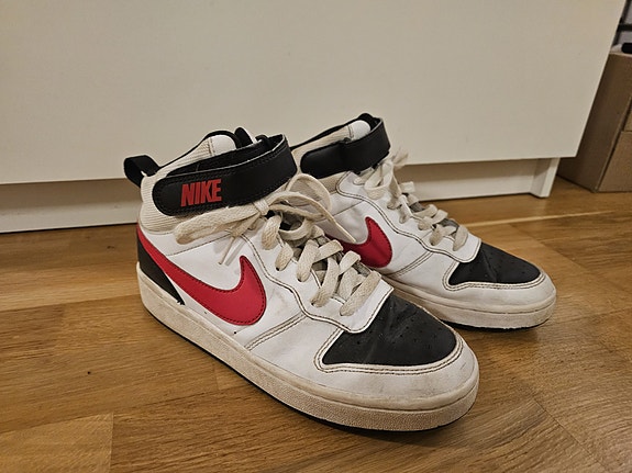 Nike Court Borough Mid 2 unisex korkeavartiset tennarit, koko 38.5
