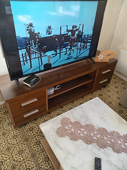 TV taso pyörillä