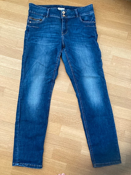 Lindex Lilly-farkut koko 46