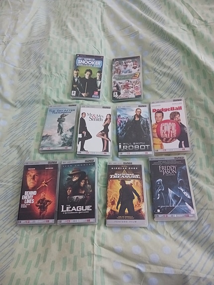 Sony PSP UMD-elokuvat ja 2 peliä
