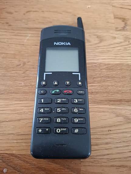 Nokia 880