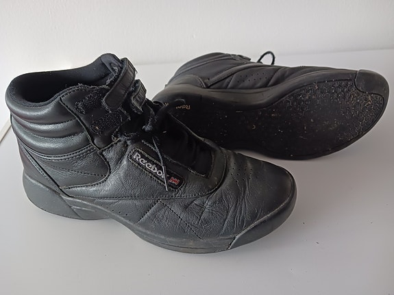 Reebok kengät 39 välikaudeksi