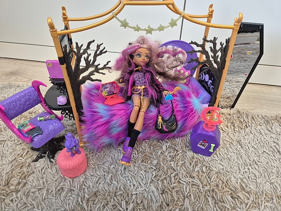 Monster High Clawdeen nukke ja sänkysetti
