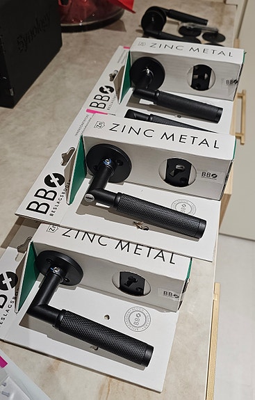 Product image 9 of 10