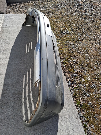 Mercedes-Benz W126 etupuskuri