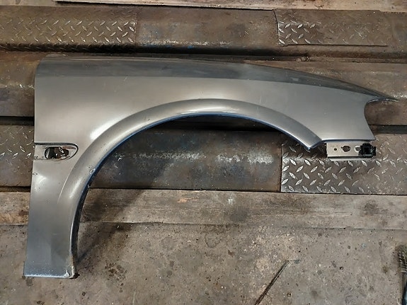 Opel Vectra B -98 oik. etulokasuoja