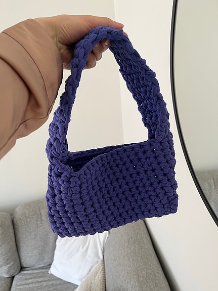 Virkattu käsilaukku matonkude violetti