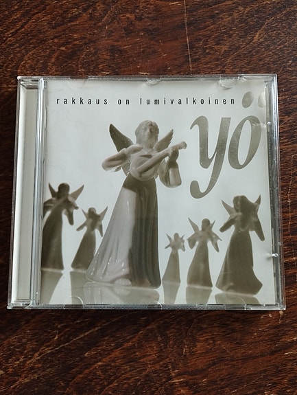 YÖ Rakkaus on lumivalkoinen CD- levy