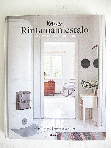 Rakas rintamamiestalo sisustuskirja