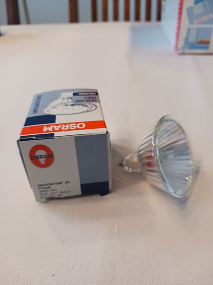 OSRAM HALOGEELILAMPUT
