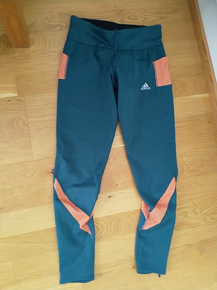 Uudet Adidas juoksutrikoot S
