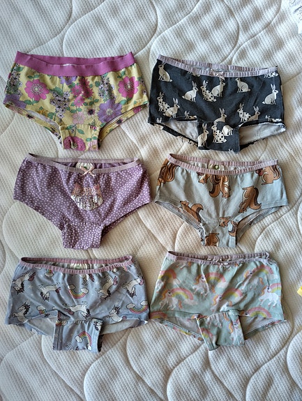 Lindex tyttöjen alushousut koko 98/104