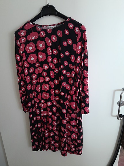 Marimekko viskoosimekko XXL kukkakuosi