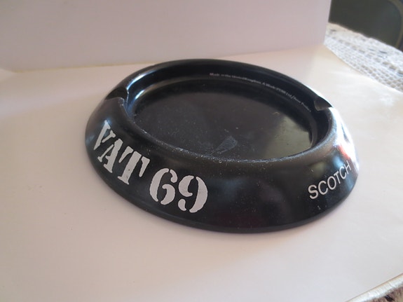 Tuhkakuppi Vat 69, Scotch Whisky