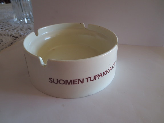 Tuhkakuppi Suomen Tupakka Oy