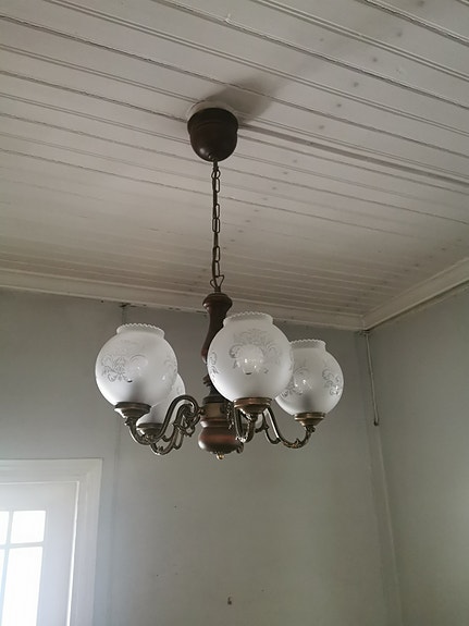 Kattovalaisin, tumma puu/lasi