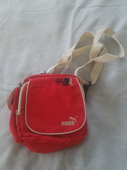 Puma olkalaukku
