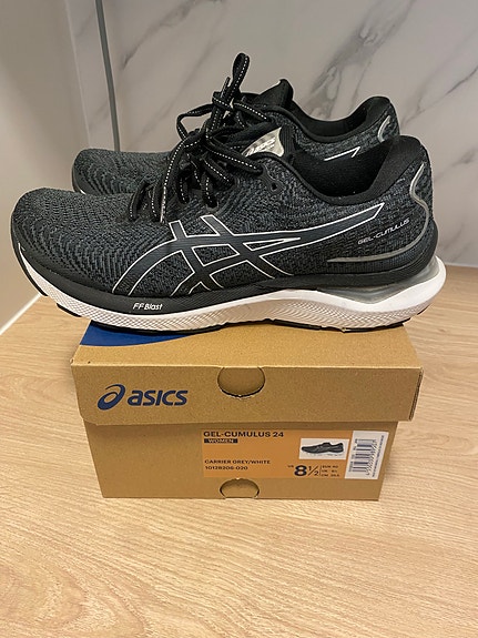 Asics Gel-Cumulus 24 juoksukengät koko 40 harmaa naiset