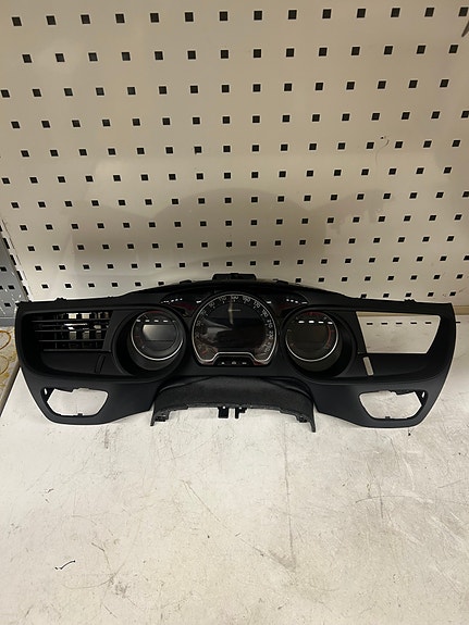 Citroen C5 mk3 dieselin mittaristo