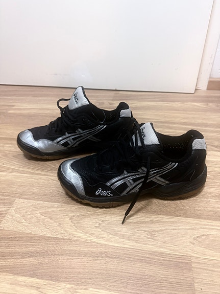 Asics kengät