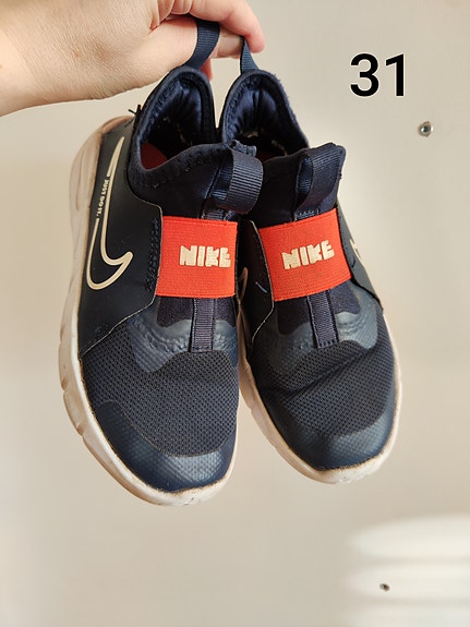 Nike flex runner 31