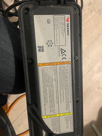 Mitsubishi latauslaite ja latauspiuha