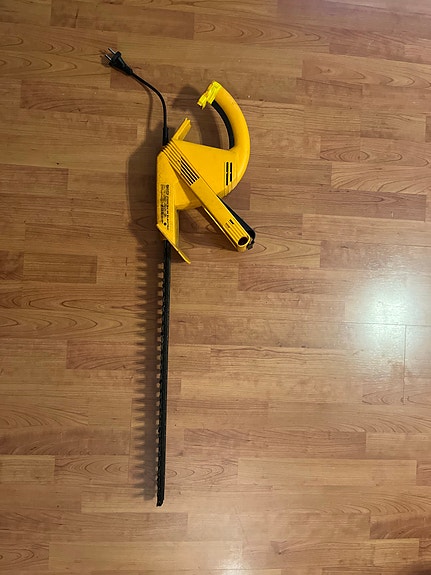 Stiga SH 55 Electric pensasleikkuri keltainen
