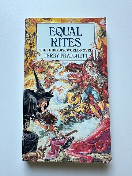 Terry Pratchett: Equal Rites (Discworld #3)