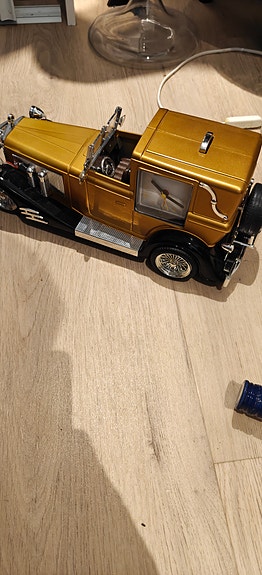 Vintage tyylinen kello