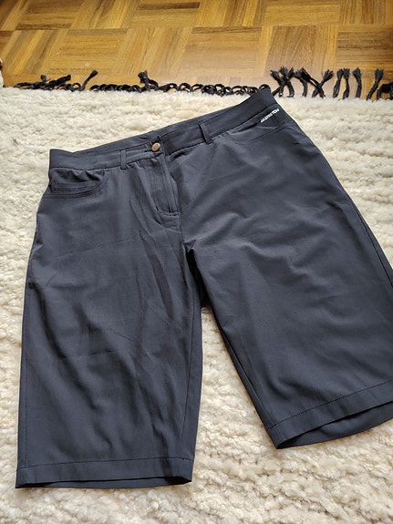 Catmandoo golfshortsit