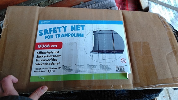 Trampoliinin turvaverkko