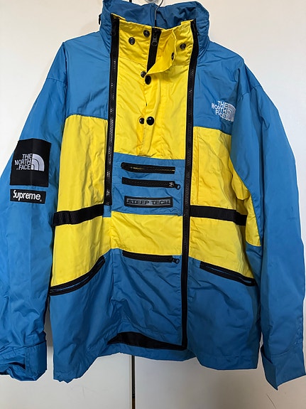 Supreme ja The North Face takki ja reppu