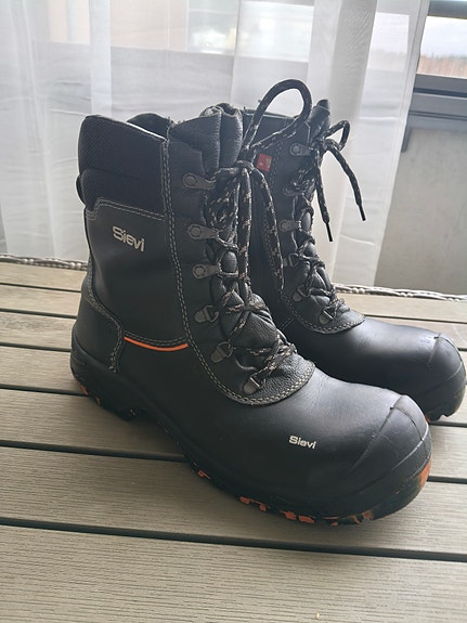 Sievi 45 kengät