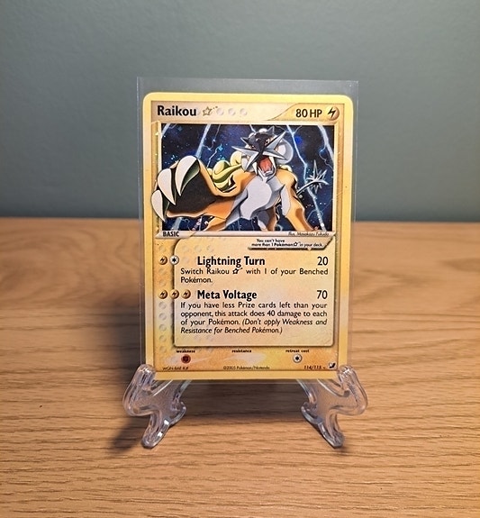 Pokemon Raikou gold star 114/115 Ex unseen forces