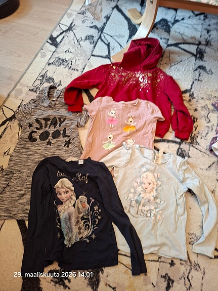 H&M tyttöjen paidat koko 122/128