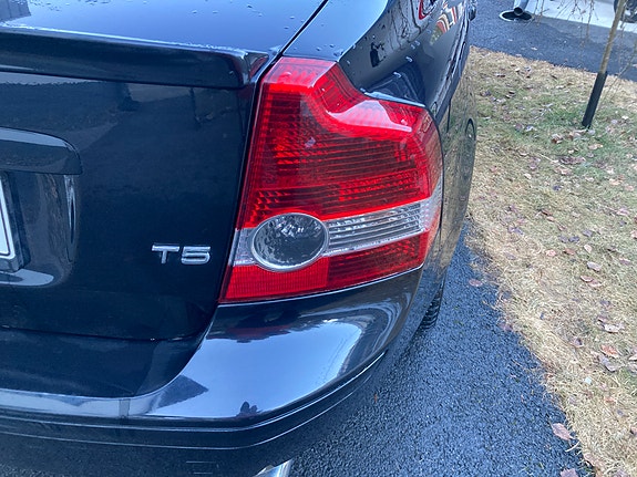 Volvo S40 T5 2006 takavalo oikea
