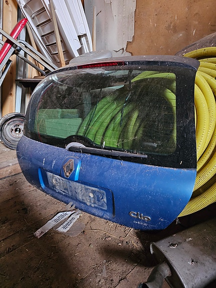 Renault Clio 2, takaluukku
