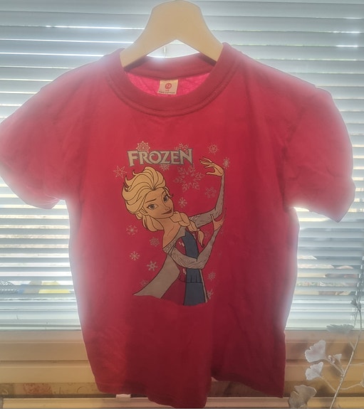 Frozen punainen t-paita