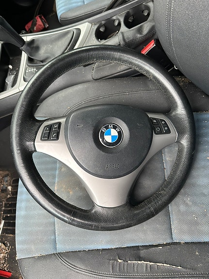 BMW E87 Ratti/ohjauspyörä