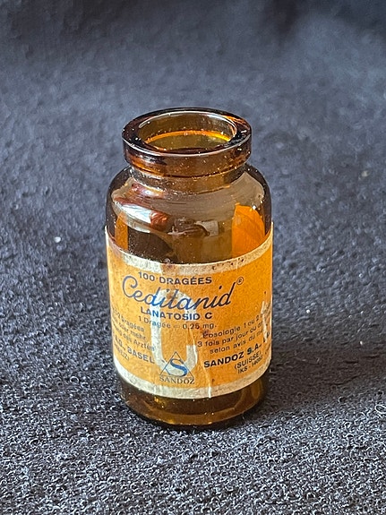 Sandoz Cedilanid lääkepullo ruskea lasi
