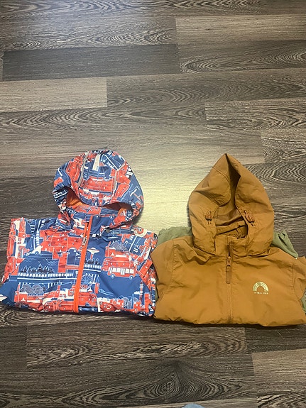 2kpl poikien kevät takki Lassie 104 ja H&M 116