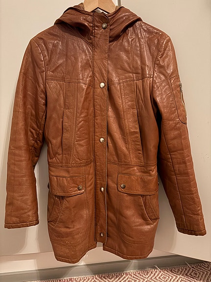 Vintage nahkatakki hupulla